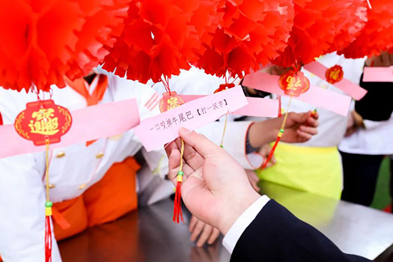 这个灯谜你能猜中吗？成都新东方带你逛游园会