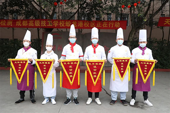 成都新东方,育情怀之人,养德育之才!