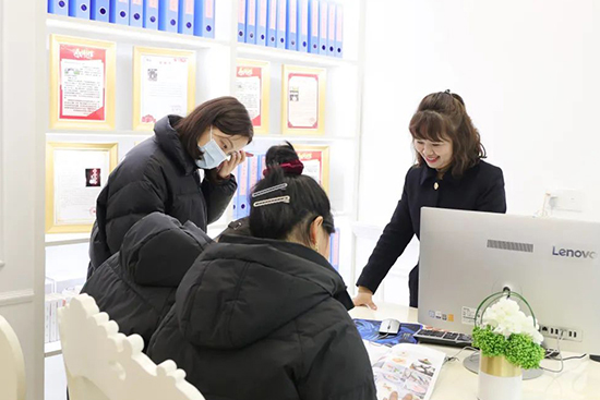 来看,这是热气腾腾的成都新东方校园!