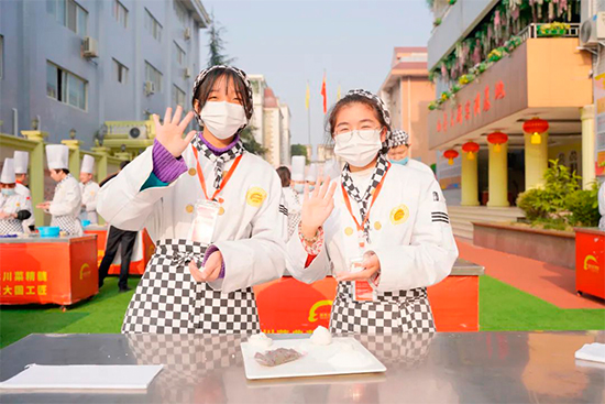 一起来看看,成都新东方的动与静