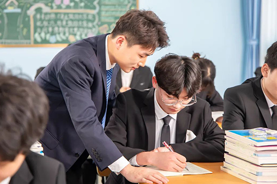 职业教育的春天来啦!中职生同样可以进入大学接受高等教育!