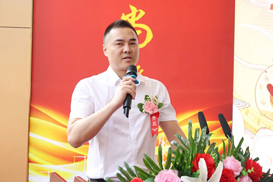 小龙虾狂欢节来袭，“丁点儿美食汇”烹饪大赛！