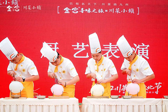用豆腐雕鱼?气球上切丝?成都新东方学子的高超技能又惊艳到大家了!