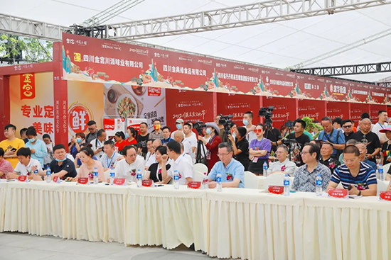 用豆腐雕鱼?气球上切丝?成都新东方学子的高超技能又惊艳到大家了!