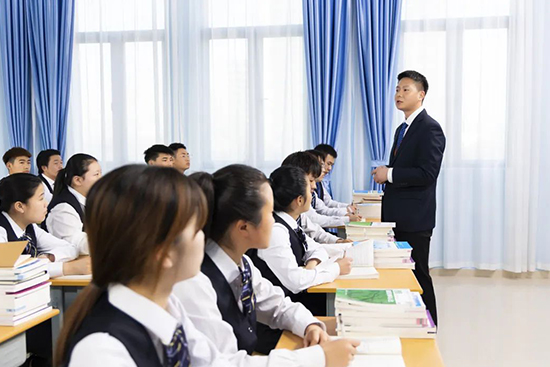 【解析】初中生报读成都新东方有哪些优势?