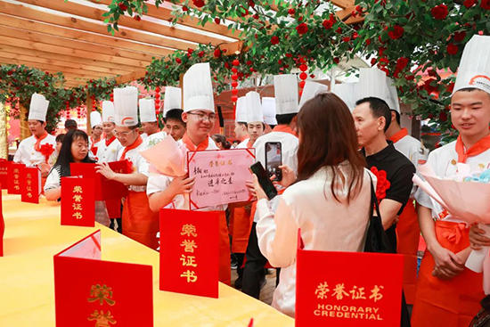 校园活动|来场不一样的家长会,“感恩有你·鉴证成长”