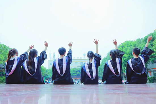 上技校学技术,不该是“不得已为之”的选择!