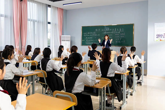 上技校学技术,不该是“不得已为之”的选择!