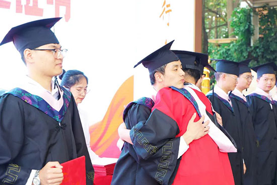 职业教育发展势头良好,初中生想学一门技术,该怎么选学校