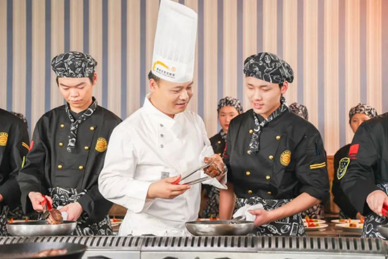 还没开始择校吗?还要再等等?告别拖延症,春季报名就趁现在!
