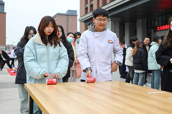 奔赴一场新东方校园的元宵之约,邂逅温暖与匠心